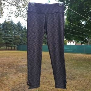 American Eagle High-Rise Cropped Cut-Out Athletic Leggings Heather Grey - medium